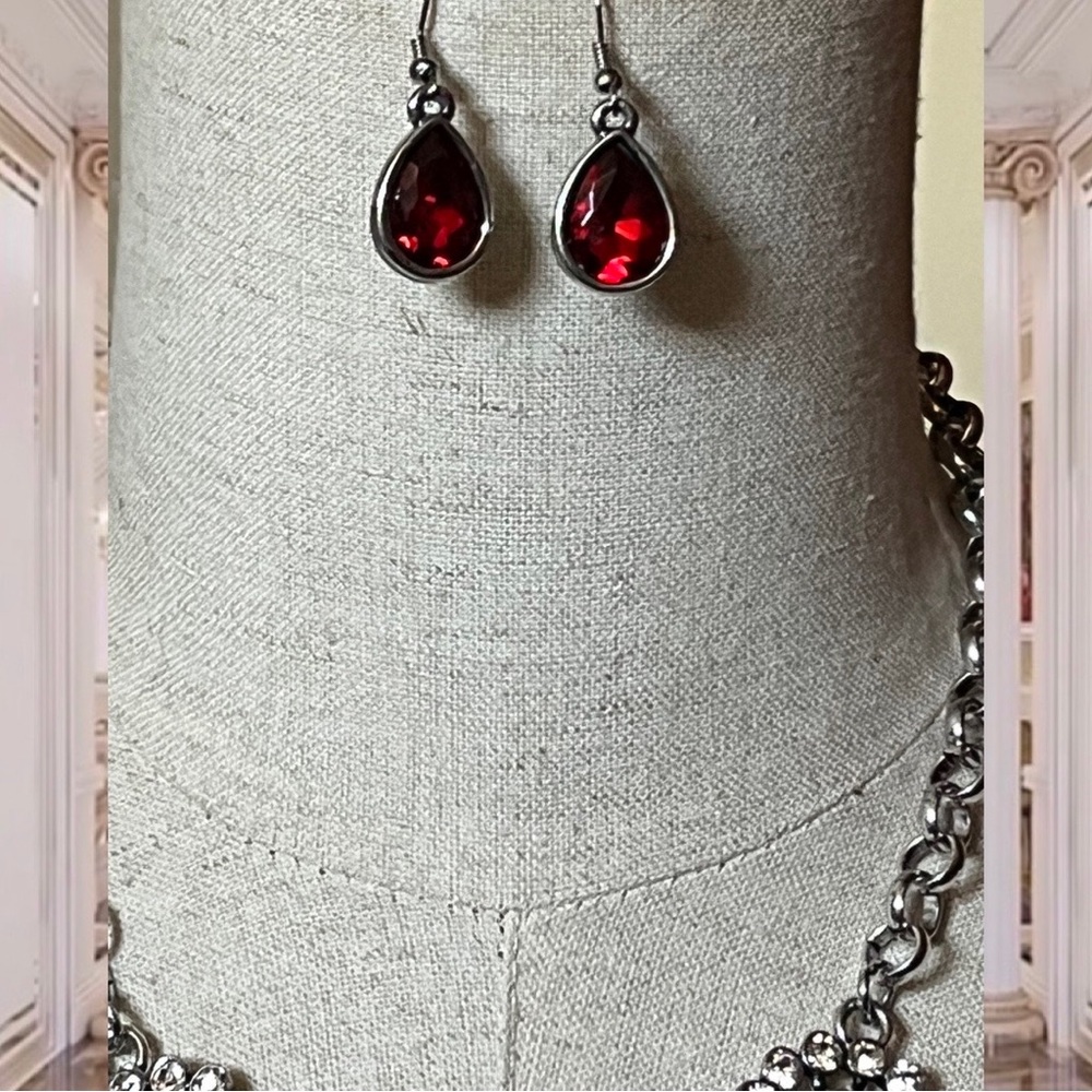 Ruby Red Statement Crystal Fringe Dangle Teardrop Bib Necklace & Earrings Set - Picture 5 of 6